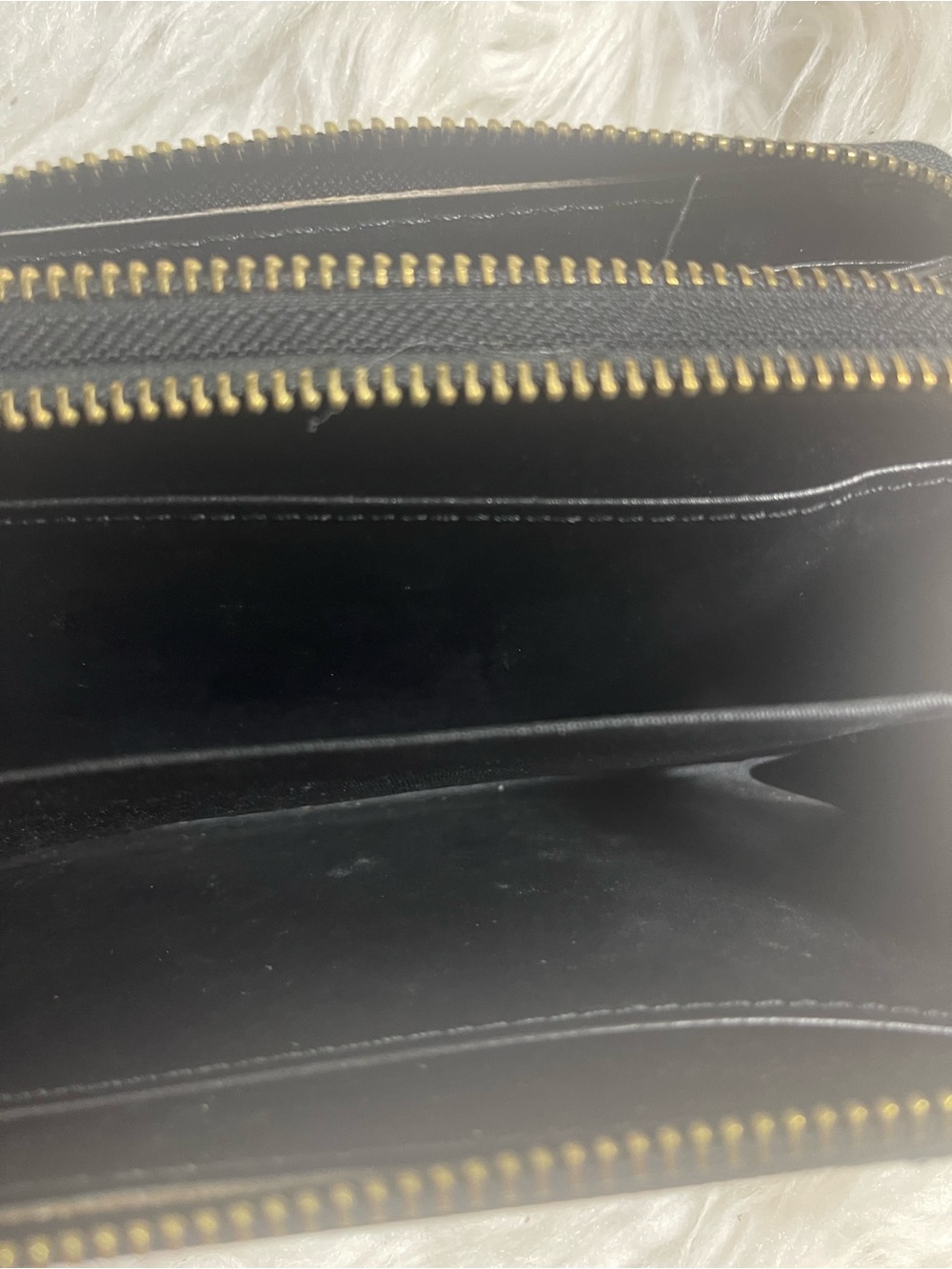 Coach Black Signature Zip Around  Accordion Wallet gold tone hardwares . - Picture 6 of 10
